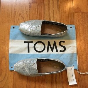 Excellent condition Toms silver glitter shoes